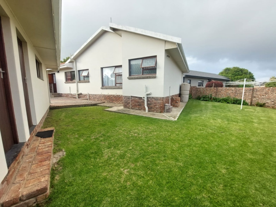 3 Bedroom Property for Sale in Heiderand Western Cape